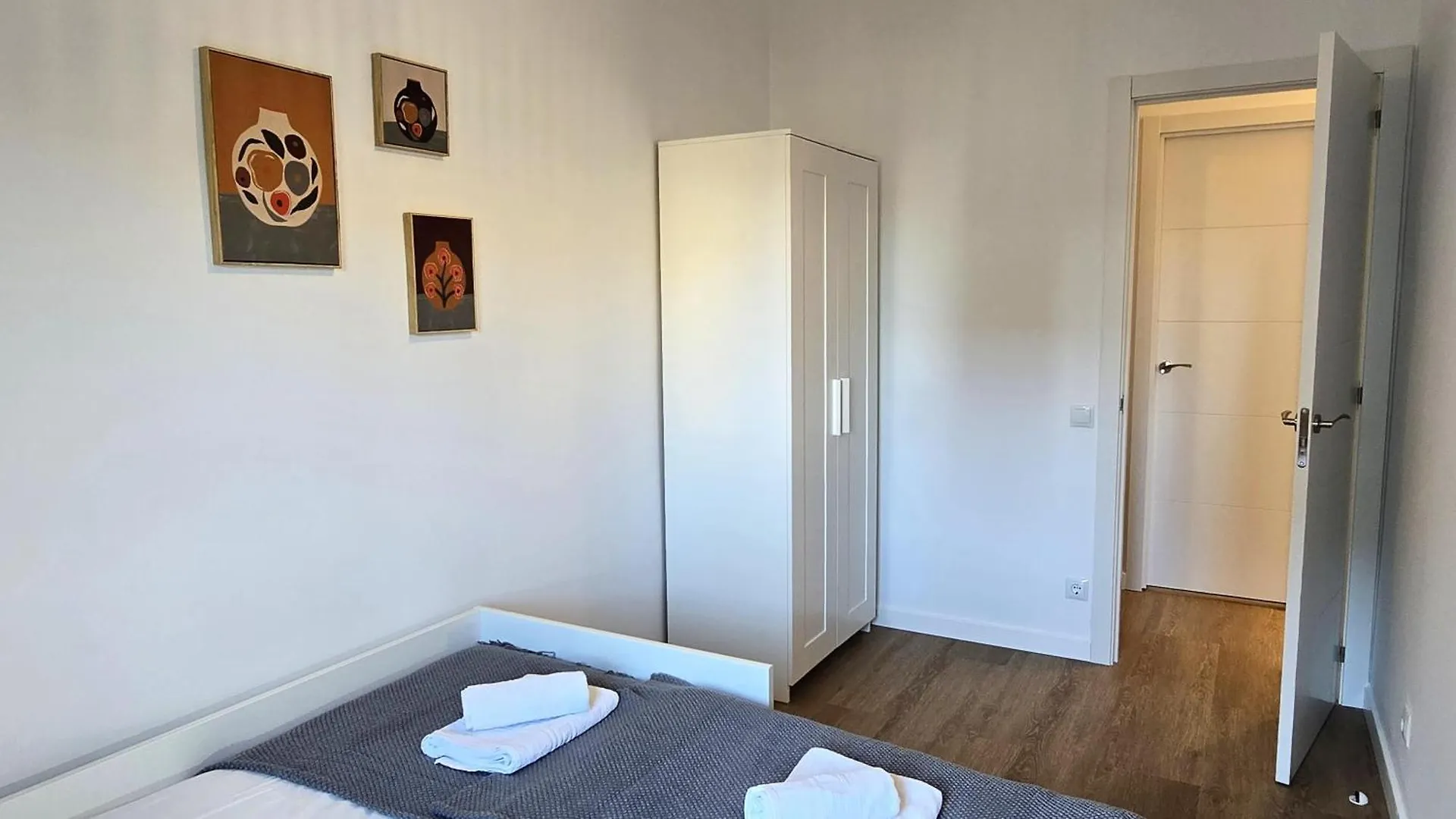 Opening Doors Monumental Apartment Barcelona Spain