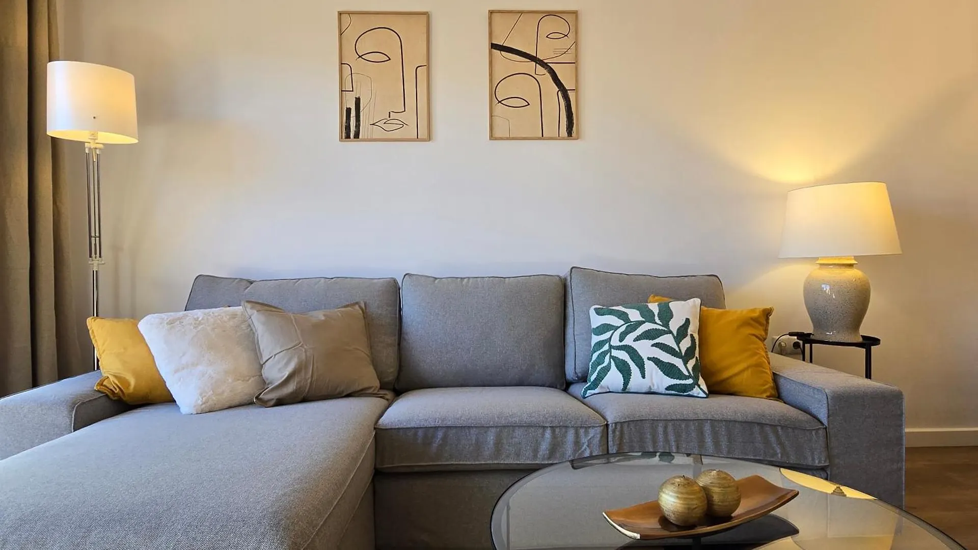 Opening Doors Monumental Apartment Barcelona